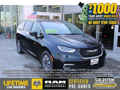 Used 2022 Chrysler Pacifica Touring-L