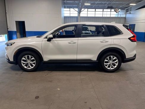 Used 2023 Honda CR-V LX image 6