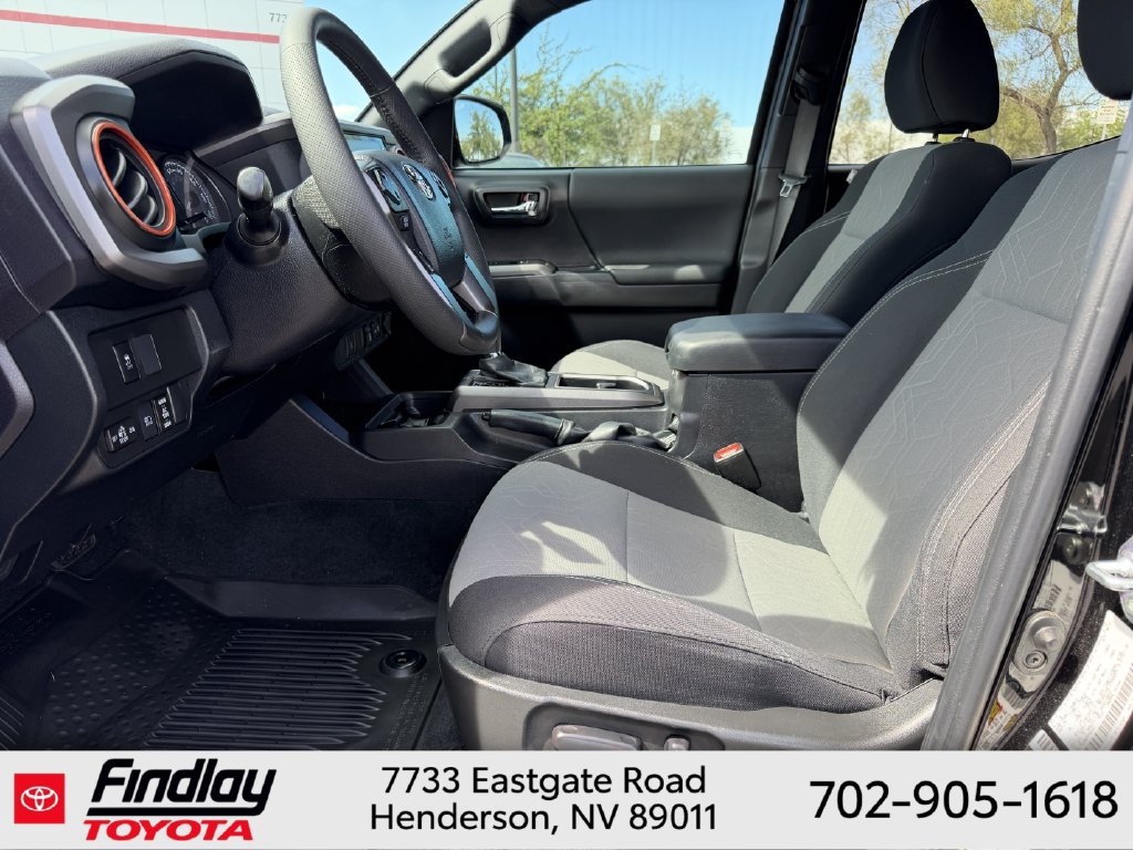 Certified 2023 Toyota Tacoma TRD Off-Road AWD/4WD image 6