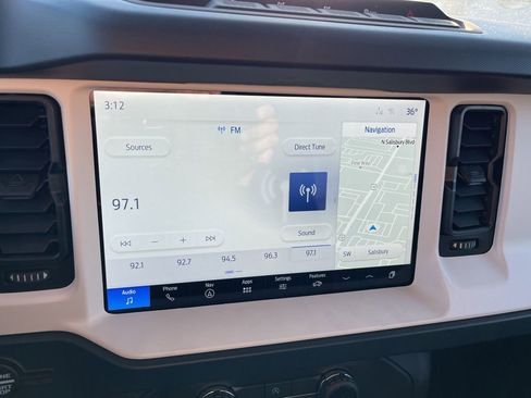 New 2025 Ford Bronco Heritage Edition image 8