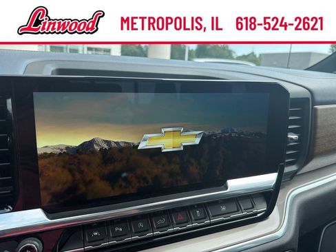 Used 2022 Chevrolet Silverado 1500 High Country w/ High Country Premium Package AWD/4WD image 23