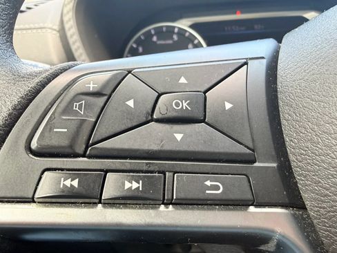 Used 2024 Nissan Sentra SV FWD image 19