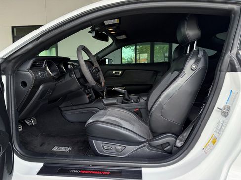 Used 2019 Ford Mustang Shelby GT350 w/ Technology Package image 23