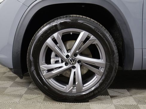 Used 2024 Volkswagen Atlas Cross Sport SEL R-Line AWD/4WD image 27