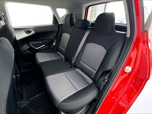 Used 2024 Kia Soul S FWD image 34