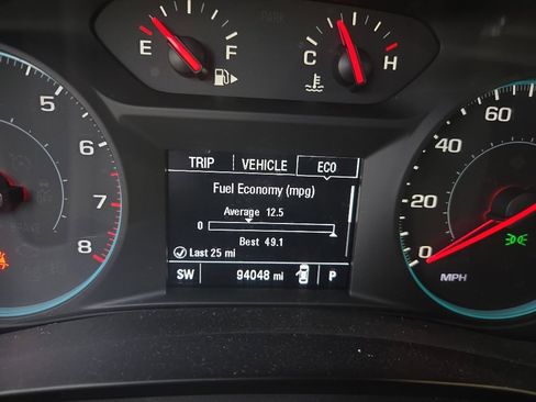 Used 2020 Chevrolet Malibu LT image 2