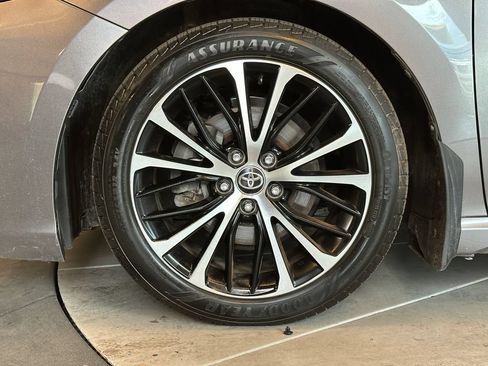 Used 2020 Toyota Camry SE w/ Moonroof Package AWD/4WD image 26
