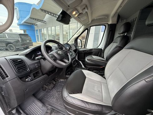 Used 2023 RAM ProMaster 2500 image 14