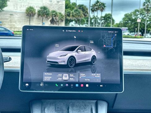 Used 2023 Tesla Model Y Performance AWD/4WD image 16