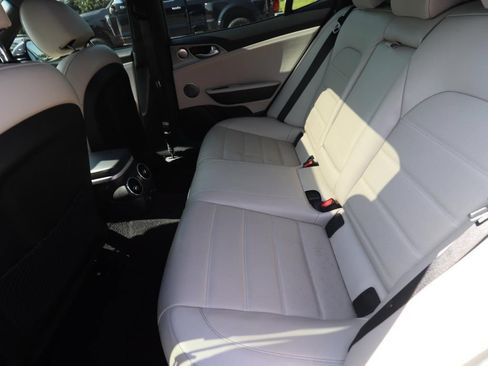 Used 2018 Kia Stinger GT2 AWD/4WD image 12