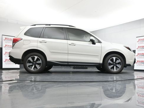 Used 2017 Subaru Forester 2.5i Premium w/ All-Weather Package image 24