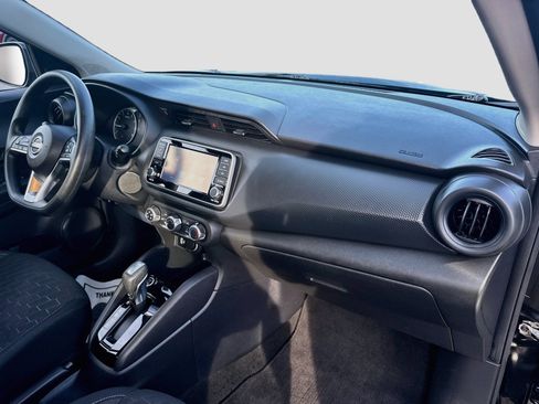 Used 2022 Nissan Kicks S FWD image 29