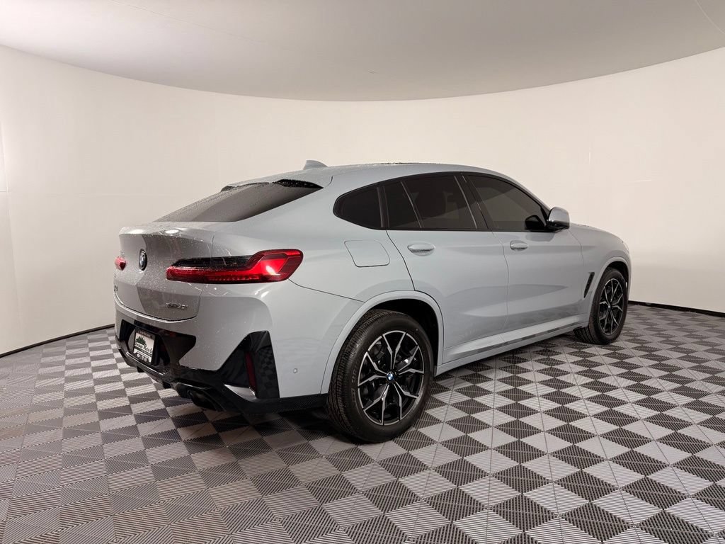 Used 2023 BMW X4 xDrive30i w/ M Sport Package AWD/4WD image 9