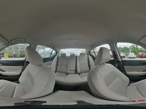 Used 2025 Nissan Altima 2.5 SV FWD image 36