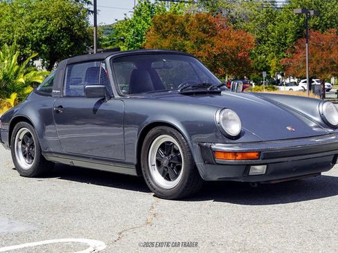 Used 1987 Porsche 911 Carrera RWD image 15