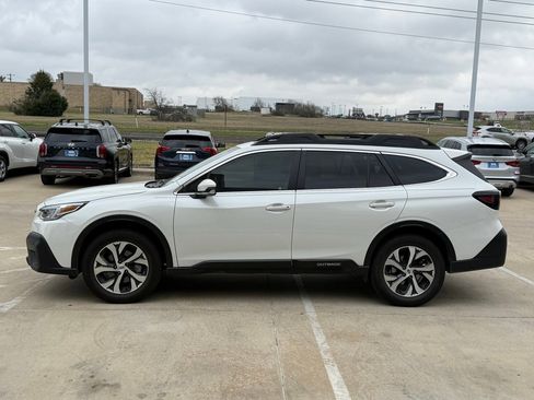 Used 2020 Subaru Outback Limited XT image 2