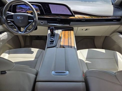 Used 2023 Cadillac Escalade Sport Platinum AWD/4WD image 23