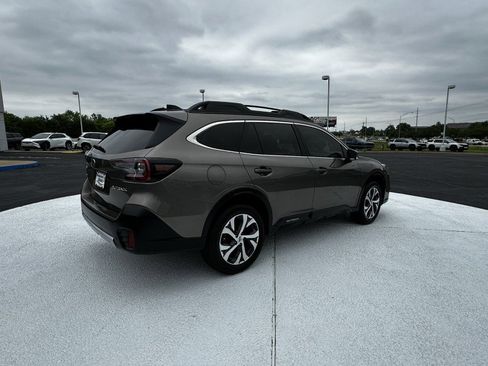 Used 2022 Subaru Outback Limited AWD/4WD image 7