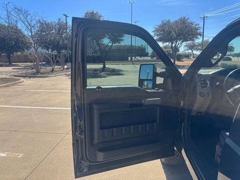 Used 2012 Ford F350 Lariat w/ Chrome Pkg image 11