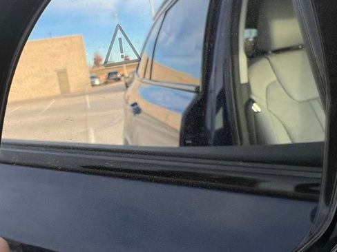 Used 2024 Kia Sorento SX image 9