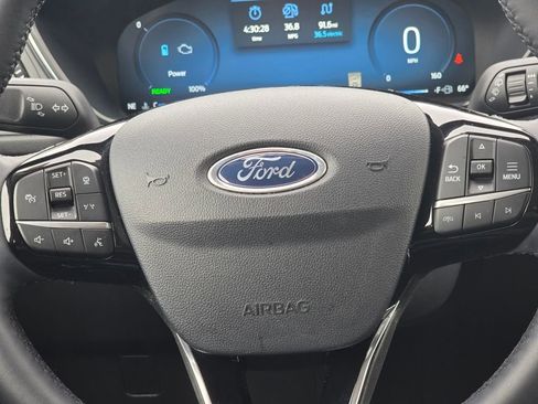 Used 2023 Ford Escape Platinum w/ Premium Technology Package image 16