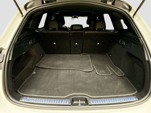 Used 2024 Mercedes-Benz GLC 300 4MATIC image 27