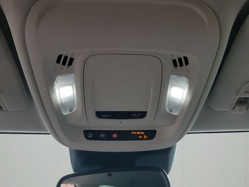 Used 2025 Buick Envision Preferred image 42