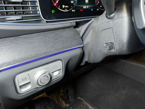 Used 2025 Mercedes-Benz GLE 350 4MATIC image 25