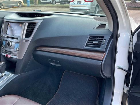 Used 2013 Subaru Outback 2.5i Limited w/ Special Appearance Pkg image 18