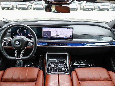 Used 2023 BMW 740i w/ Executive Package RWD image 14