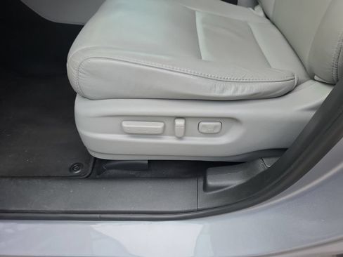Used 2021 Honda Pilot Touring image 12
