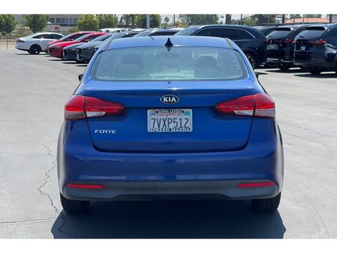 Used 2017 Kia Forte LX FWD image 5