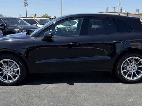 Used 2017 Porsche Macan S AWD/4WD image 4