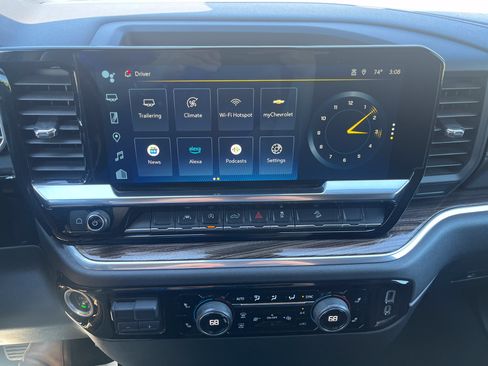 Used 2022 Chevrolet Silverado 1500 LT AWD/4WD image 22