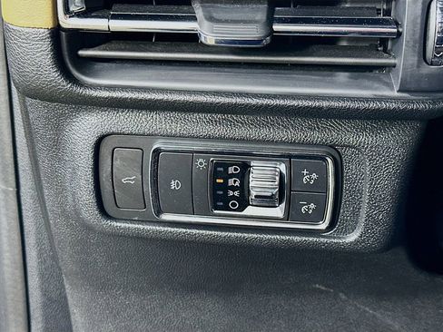 Used 2021 Lincoln Corsair Reserve w/ Sport Package image 22