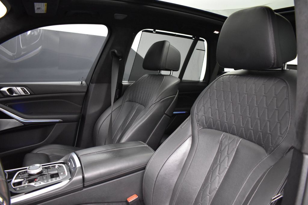 Used 2024 BMW X5 M60i AWD/4WD image 10