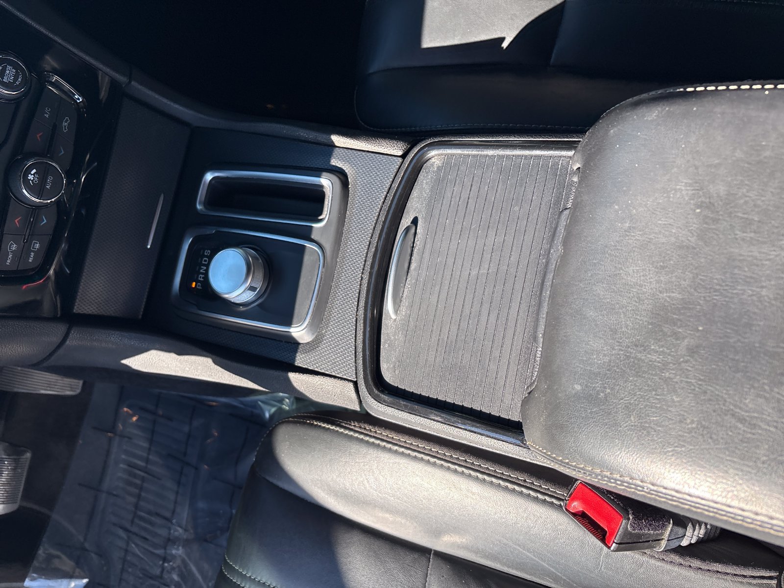Used 2016 Chrysler 300 S RWD image 19