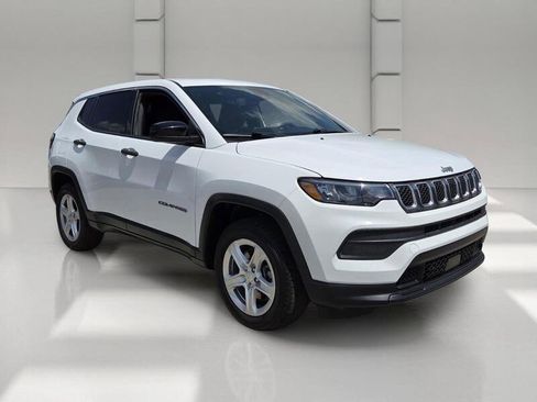 Used 2023 Jeep Compass Sport AWD/4WD image 7