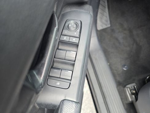 Used 2025 Toyota Tacoma SR image 14