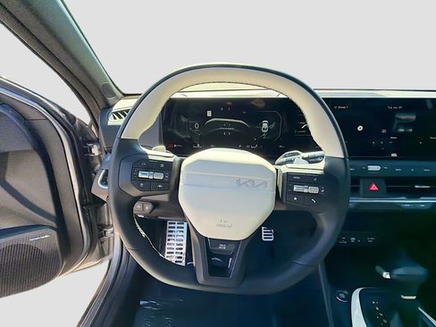 Used 2025 Kia K4 GT-Line Turbo image 39