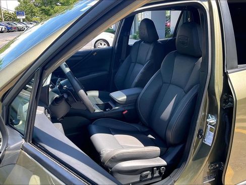 Used 2025 Subaru Outback Wilderness AWD/4WD image 28