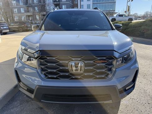 Used 2023 Honda Passport TrailSport image 11