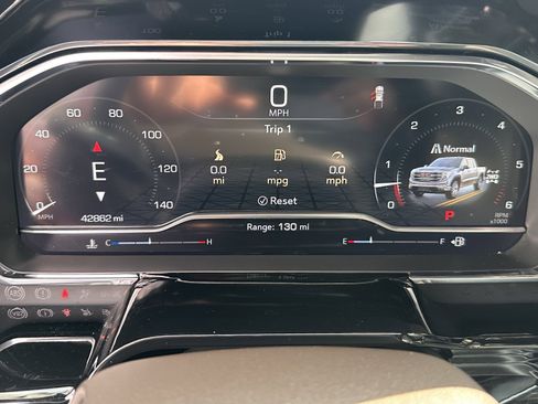 Used 2023 GMC Sierra 1500 SLT w/ SLT Premium Package image 24