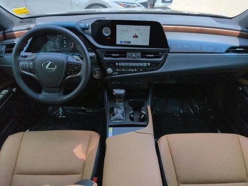 Used 2025 Lexus ES 350 w/ Premium Package FWD image 15