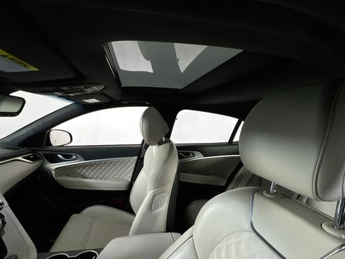 Used 2022 Genesis G70 3.3T w/ Sport Prestige Package image 23