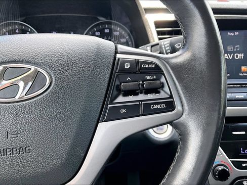 Used 2017 Hyundai Elantra Value Edition w/ Cargo Package FWD image 12