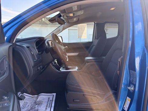 Used 2021 Chevrolet Colorado LT w/ Safety Package image 2