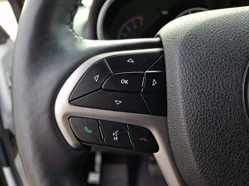 Used 2018 Jeep Grand Cherokee Limited image 22