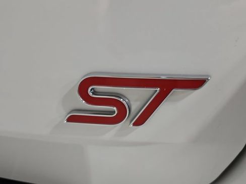 Used 2025 Ford Explorer ST AWD/4WD image 31