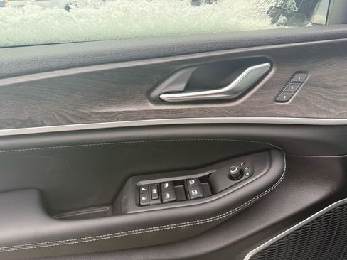 New 2026 Jeep Grand Cherokee Limited w/ Luxury Tech Group II image 18